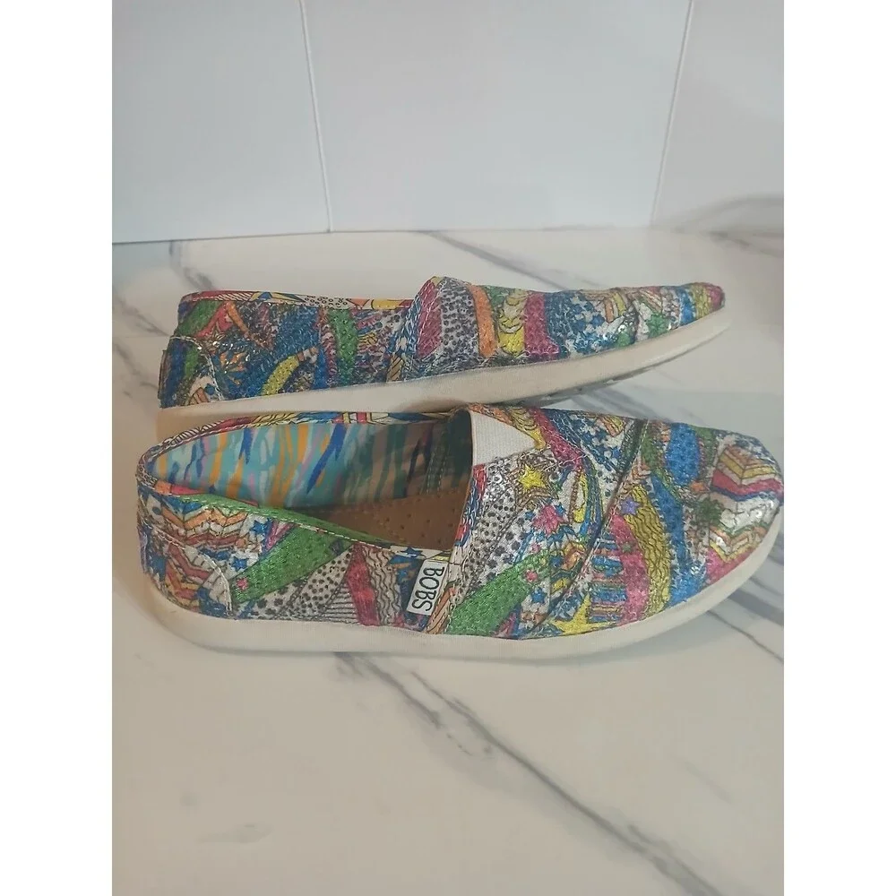 BOBS Skechers Size W 6.5 Sequins Pop Art Graffiti Color Print Slip on Comfort